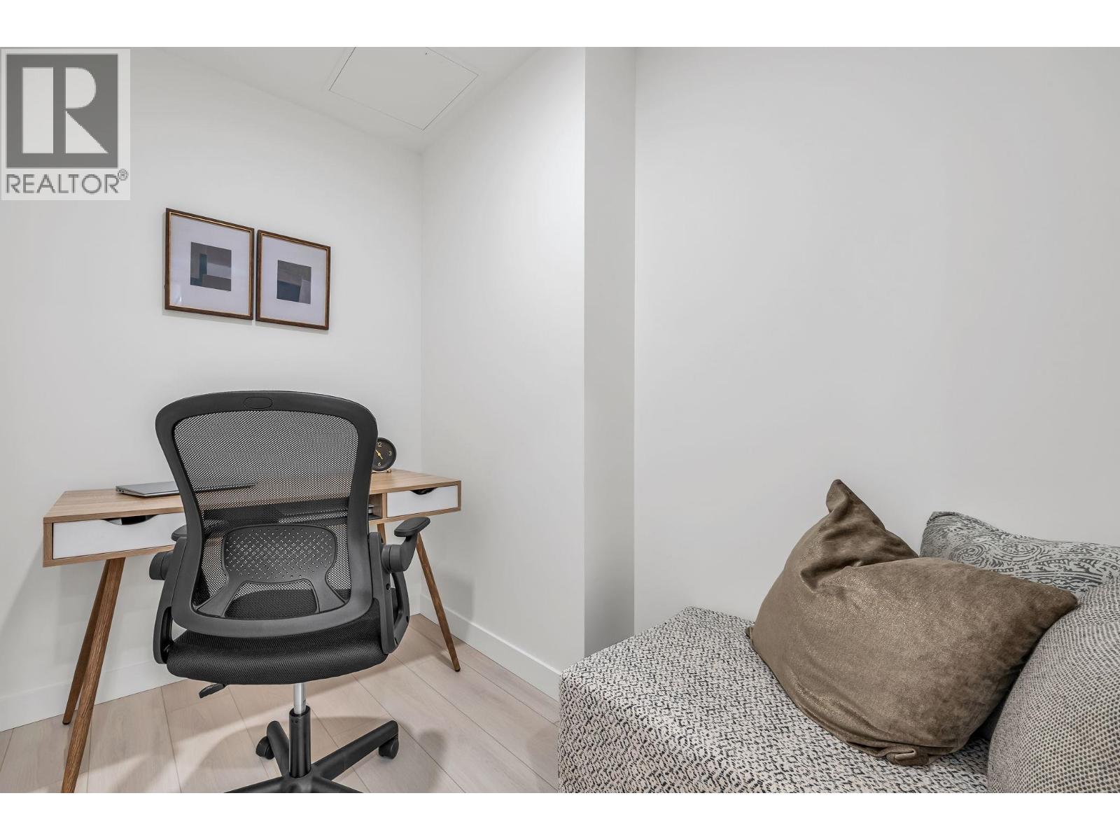 1705 626 Claremont Street, Coquitlam, British Columbia  V3J 0T1 - Photo 13 - R3098045