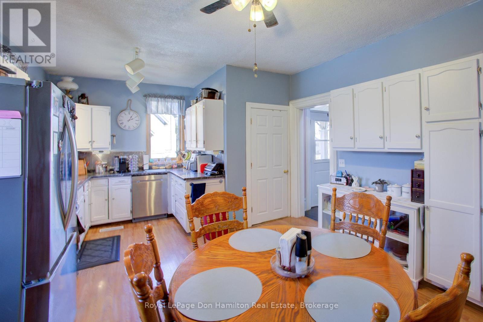 122 King Street, North Perth, Ontario  N0G 1B0 - Photo 10 - X12869212