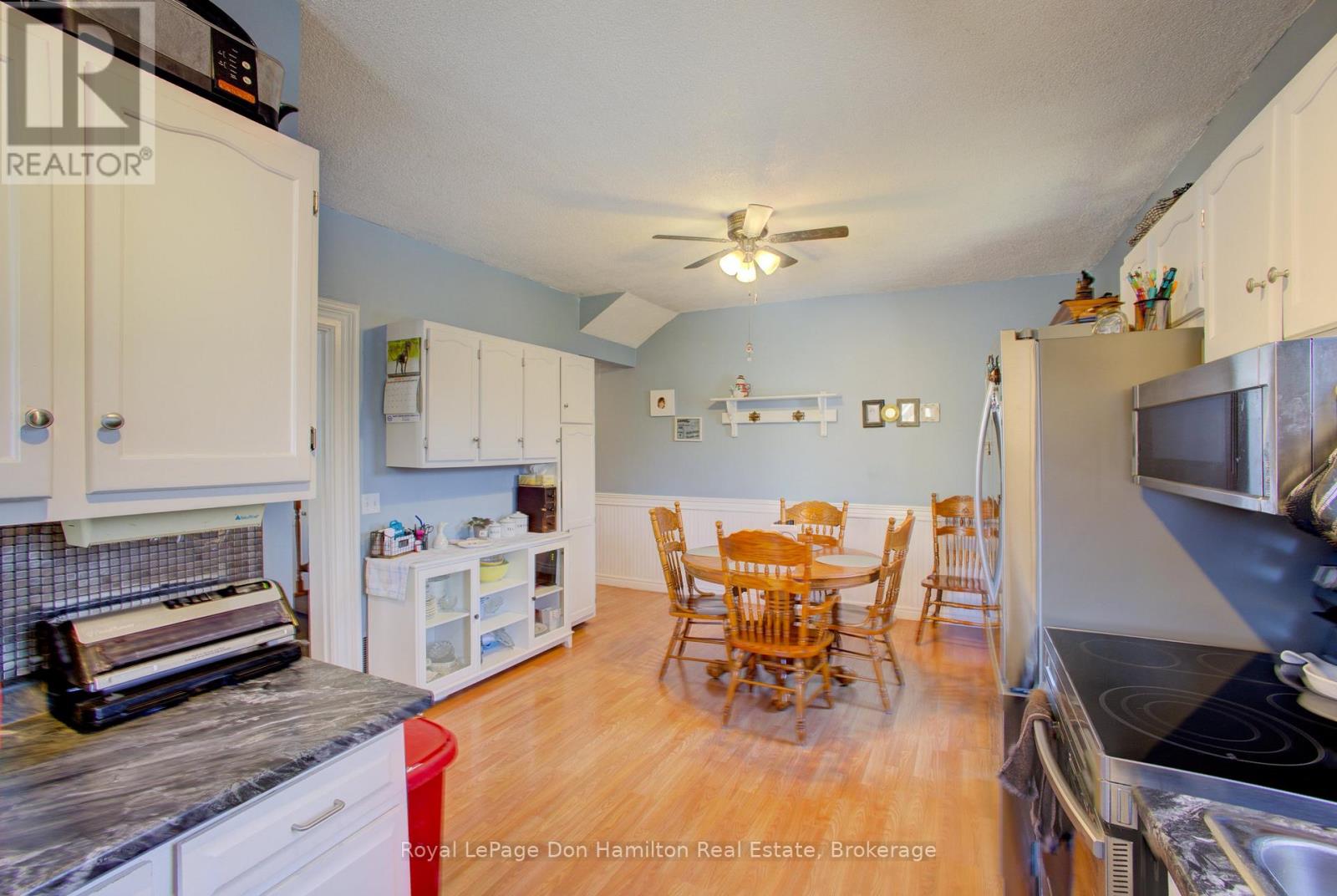 122 King Street, North Perth, Ontario  N0G 1B0 - Photo 14 - X12869212