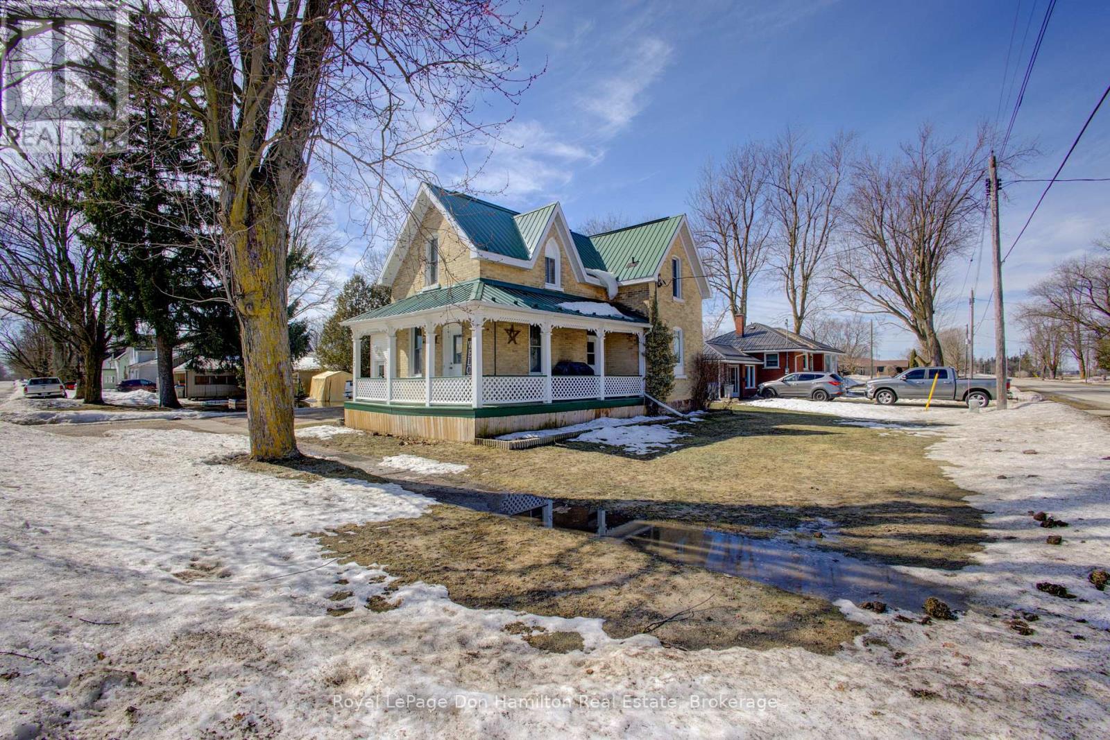 122 King Street, North Perth, Ontario  N0G 1B0 - Photo 2 - X12869212