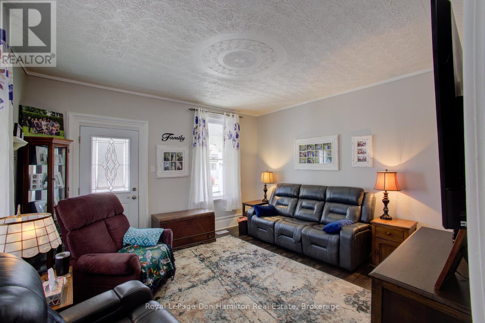 122 King Street, North Perth, Ontario  N0G 1B0 - Photo 6 - X12869212