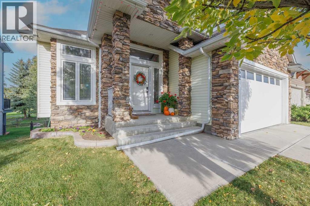 462 Crystal Green Manor, Okotoks, Alberta  T1S 0A3 - Photo 2 - A2291434