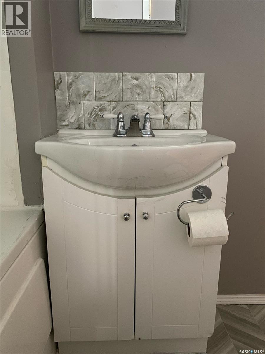 202 1st Avenue Nw, Preeceville, Saskatchewan  S0A 3B0 - Photo 13 - SK030155