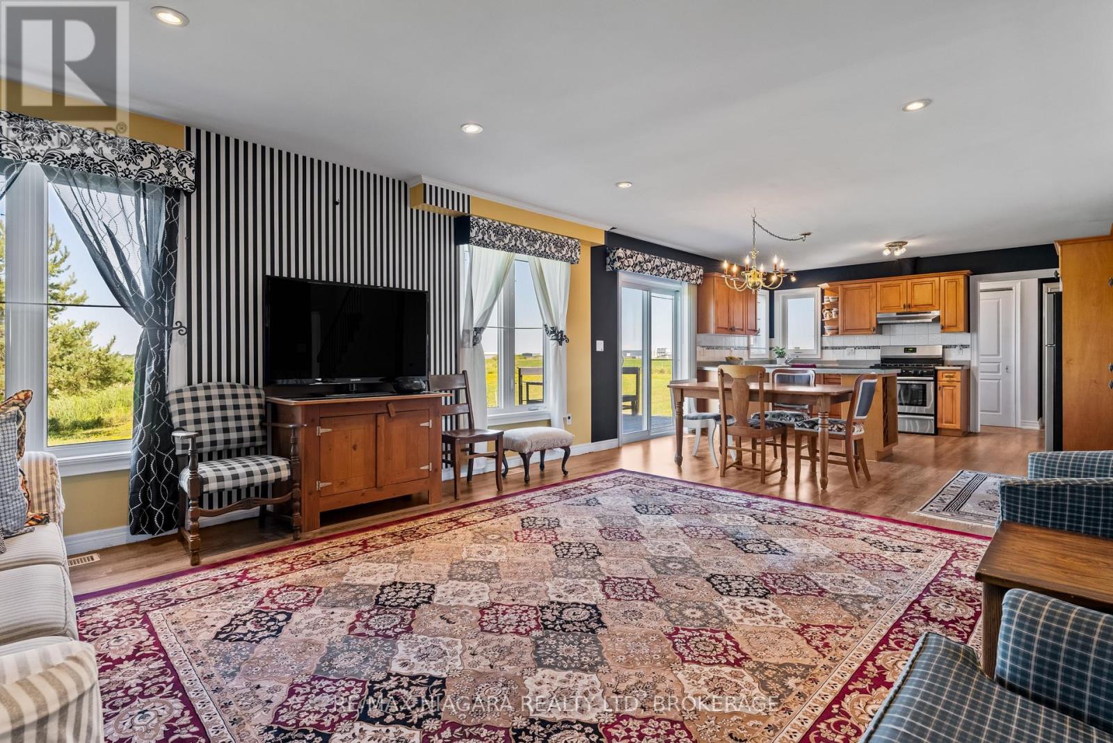 374 Niagara Stone Road, Niagara-On-The-Lake, Ontario  L0S 1J0 - Photo 8 - X12869264