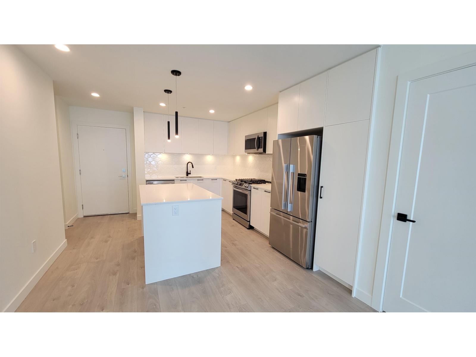 215 8380 200a Street, Langley, British Columbia  V2Y 3S5 - Photo 2 - R3098601