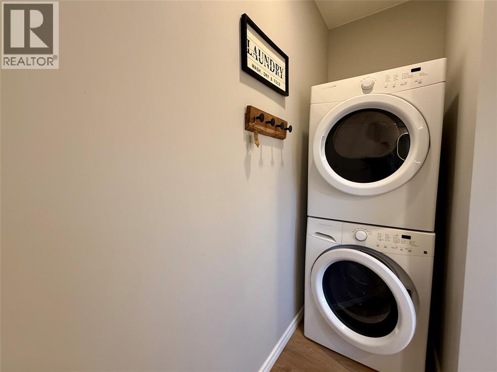 2593 Duryee Street, Oil Springs, Ontario  N0N 1P0 - Photo 14 - 26002513