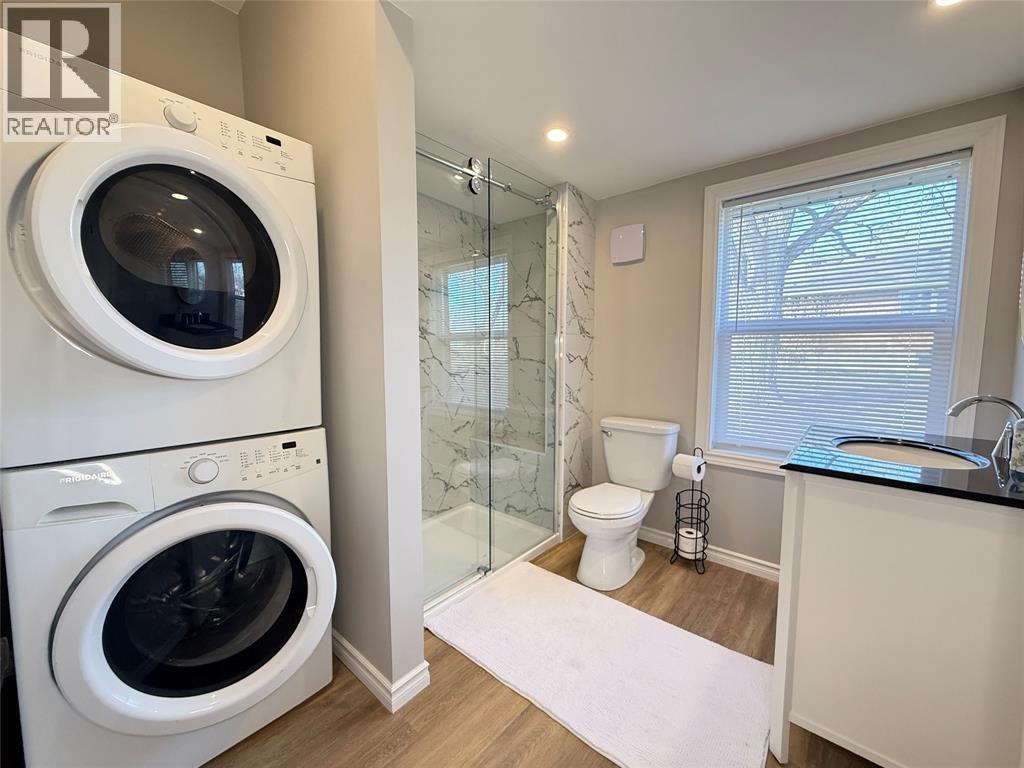 2593 Duryee Street, Oil Springs, Ontario  N0N 1P0 - Photo 11 - 26002513