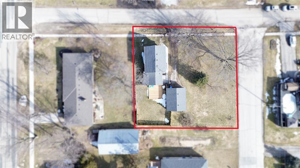 2593 Duryee Street, Oil Springs, Ontario  N0N 1P0 - Photo 27 - 26002513