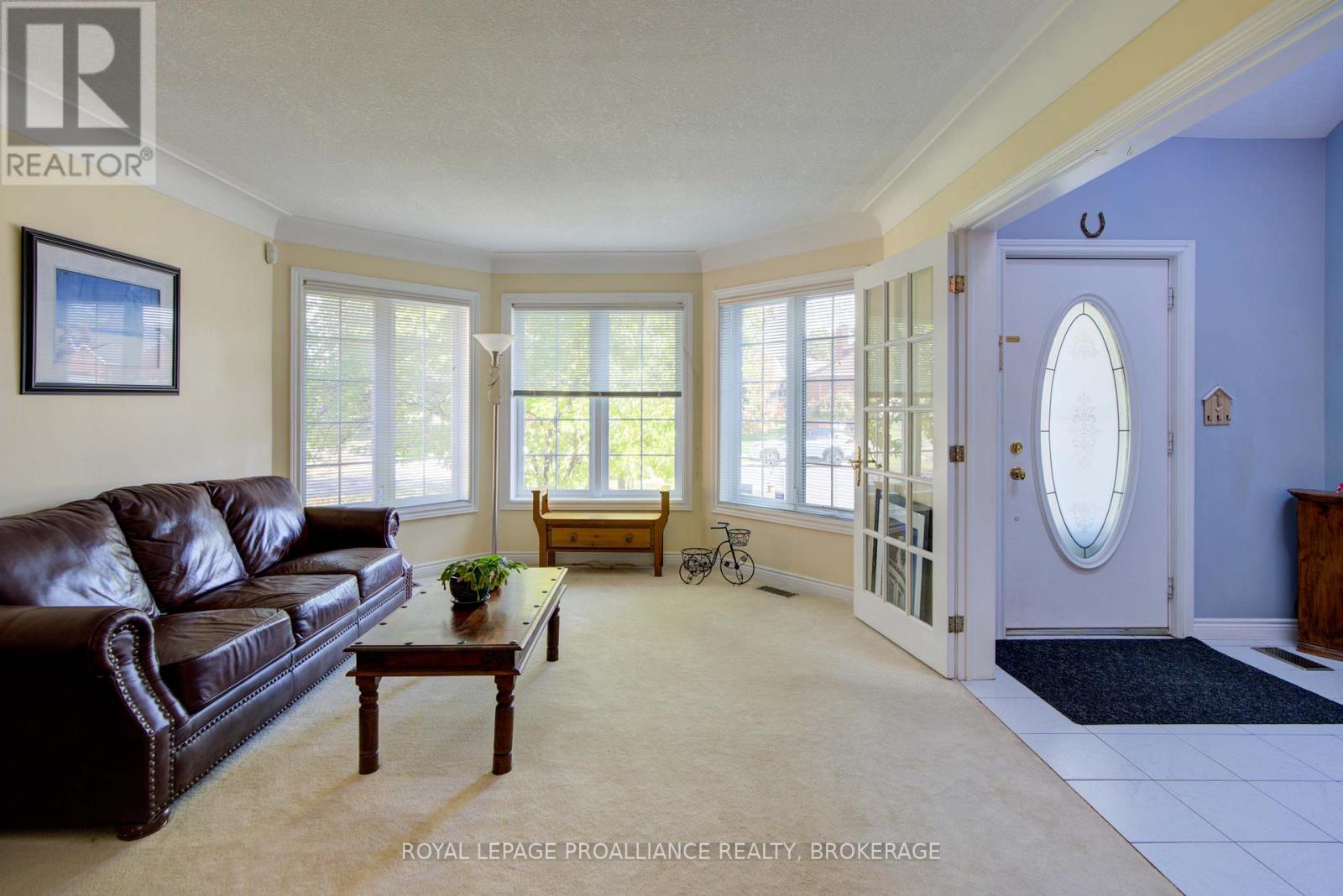 605 Fernmoor Drive, Kingston, Ontario  K7M 8K5 - Photo 3 - X12850970