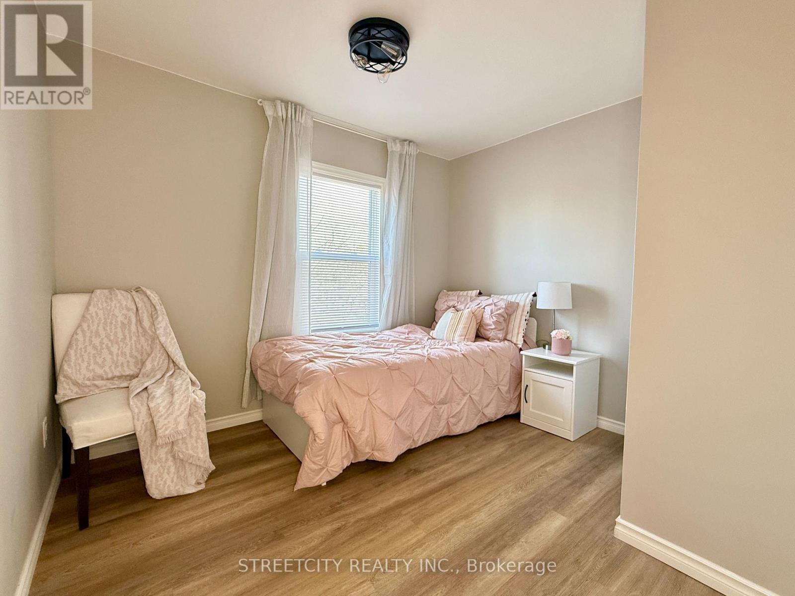 2593 Duryee Street, Oil Springs, Ontario  N0N 1P0 - Photo 19 - X12869356