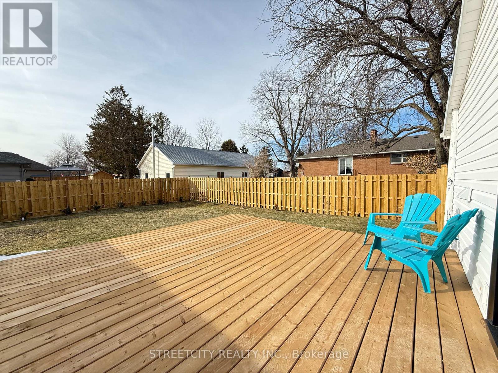 2593 Duryee Street, Oil Springs, Ontario  N0N 1P0 - Photo 22 - X12869356