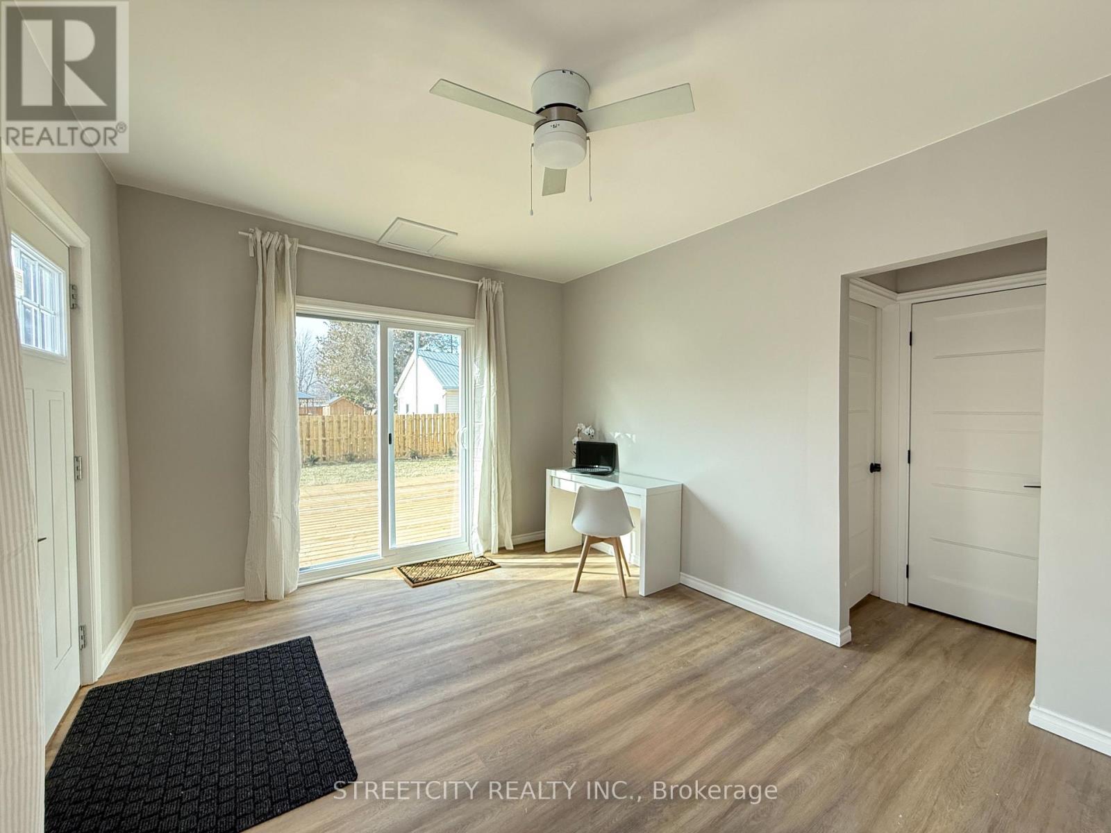 2593 Duryee Street, Oil Springs, Ontario  N0N 1P0 - Photo 9 - X12869356