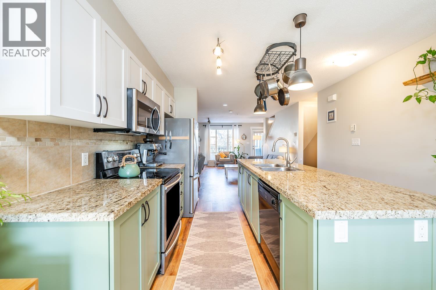 1198 Village Green Way, Squamish, British Columbia  V8B 0N5 - Photo 21 - R3096697