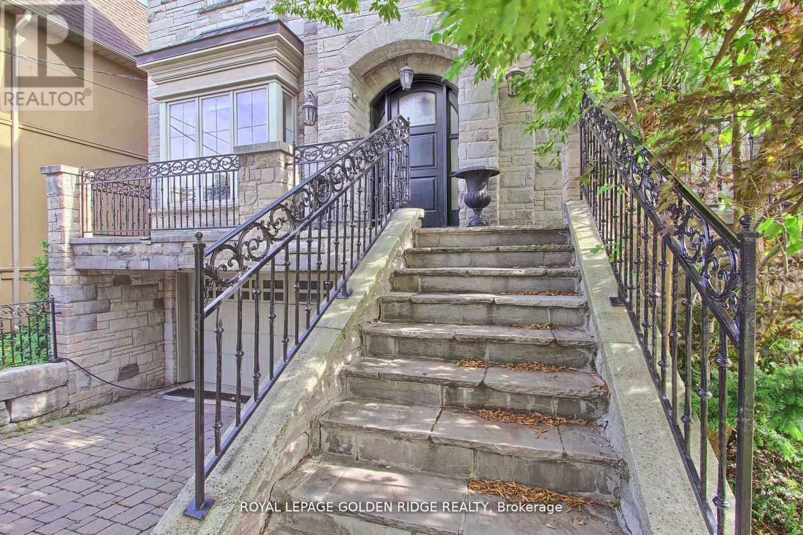 99 Bannockburn Avenue, Toronto, Ontario  M5M 2M9 - Photo 3 - C12869348