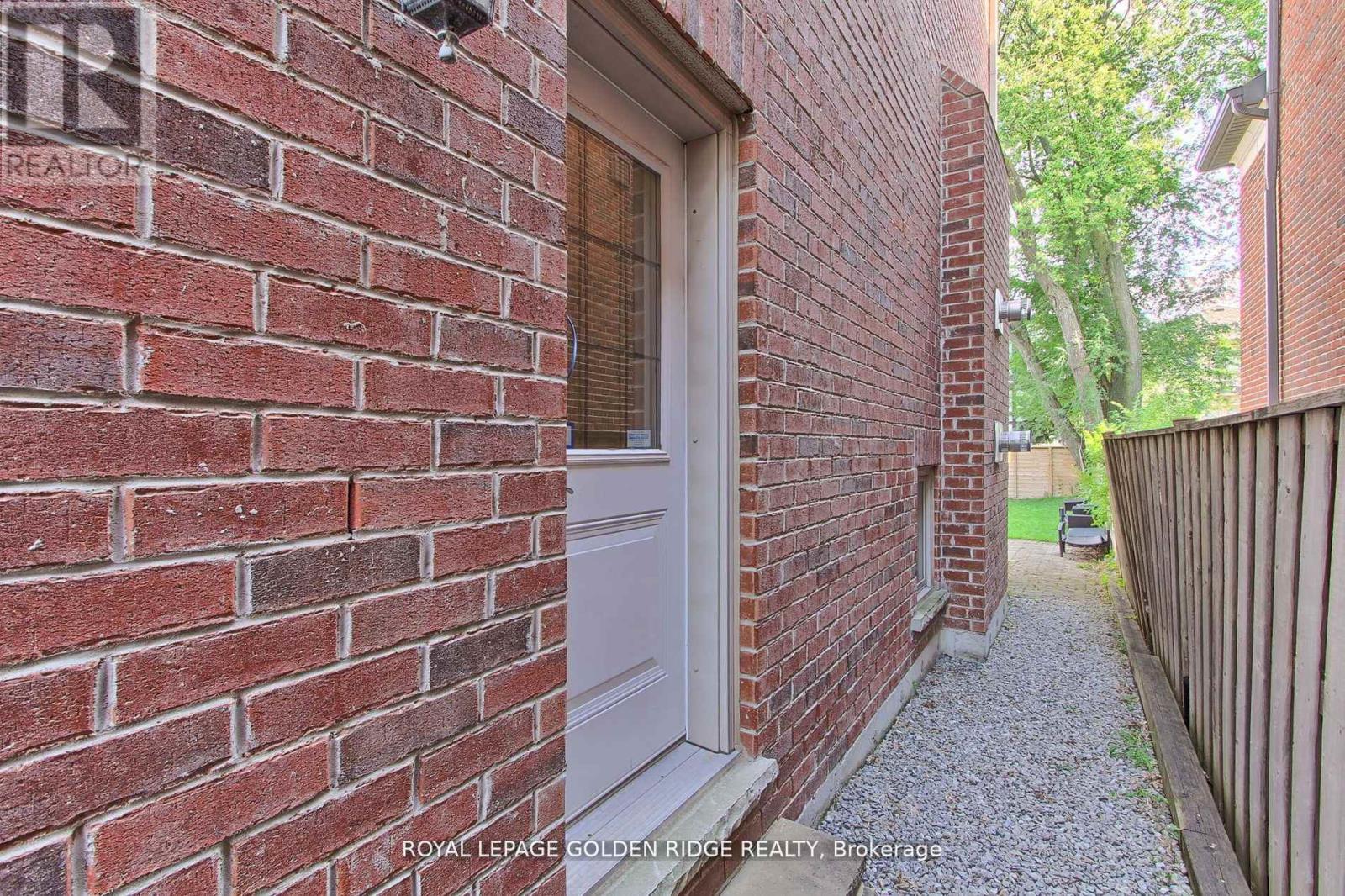 99 Bannockburn Avenue, Toronto, Ontario  M5M 2M9 - Photo 34 - C12869348