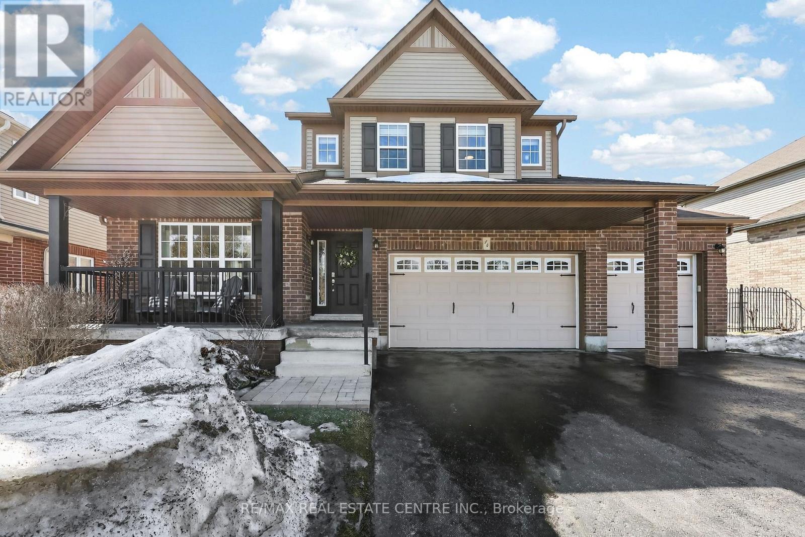 14 SANDRINGHAM CIRCLE, Orangeville, Ontario