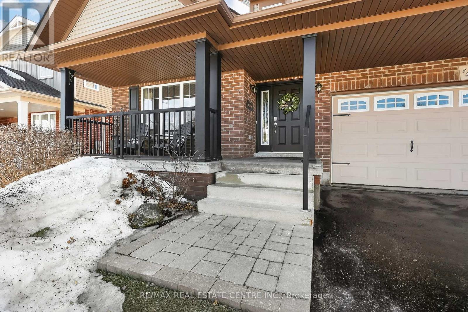 14 Sandringham Circle, Orangeville, Ontario  L9W 0A5 - Photo 4 - W12869334