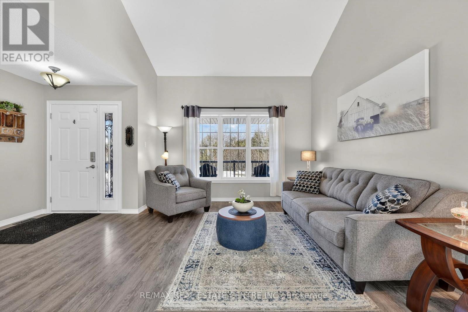 14 Sandringham Circle, Orangeville, Ontario  L9W 0A5 - Photo 9 - W12869334