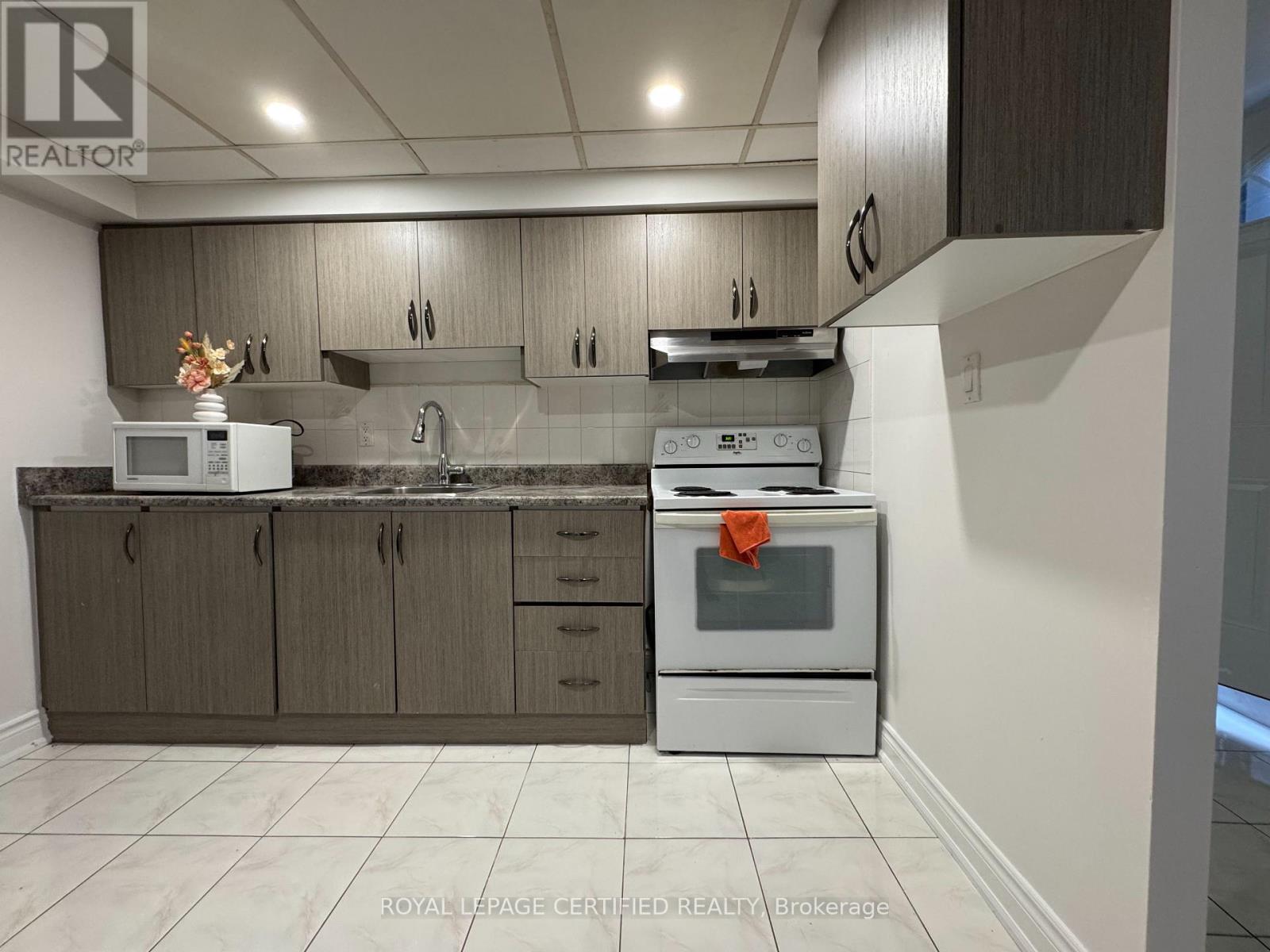 Unknown Address, ,     - Photo 4 - W12869336