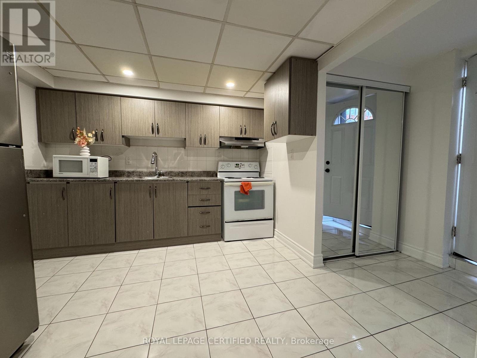 Unknown Address, ,     - Photo 5 - W12869336