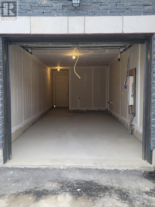 14 Baskett Street, Brantford, Ontario  N3T 5L5 - Photo 5 - X12869328