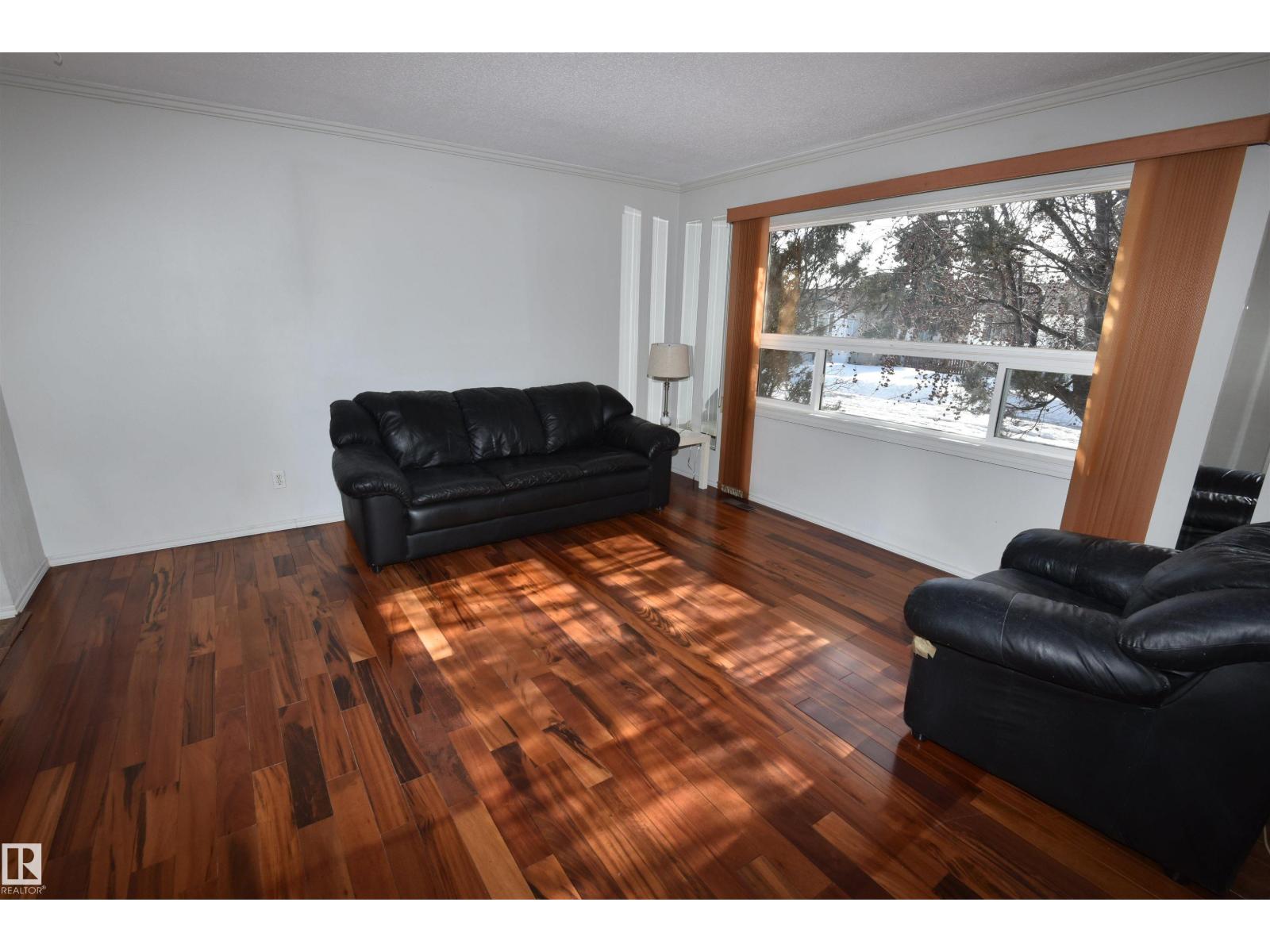 10212 168 Av Nw Nw, Edmonton, Alberta  T5X 2Z8 - Photo 2 - E4476800