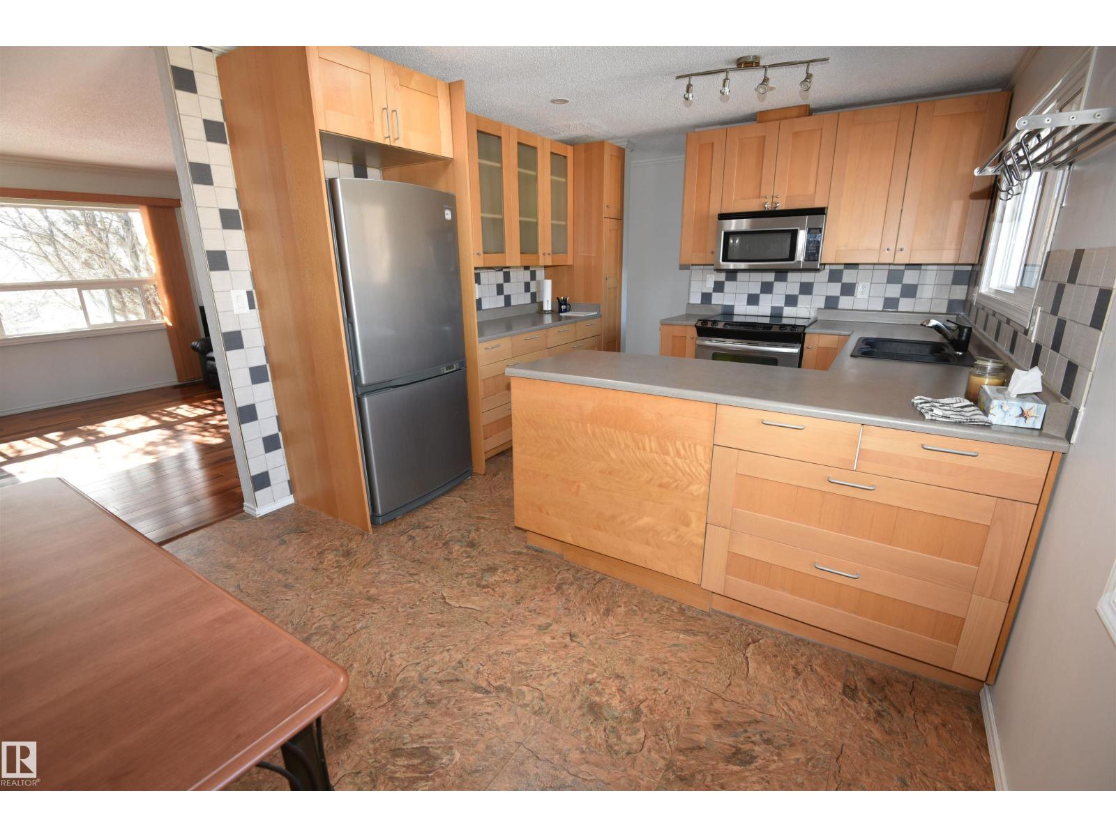 10212 168 Av Nw Nw, Edmonton, Alberta  T5X 2Z8 - Photo 5 - E4476800