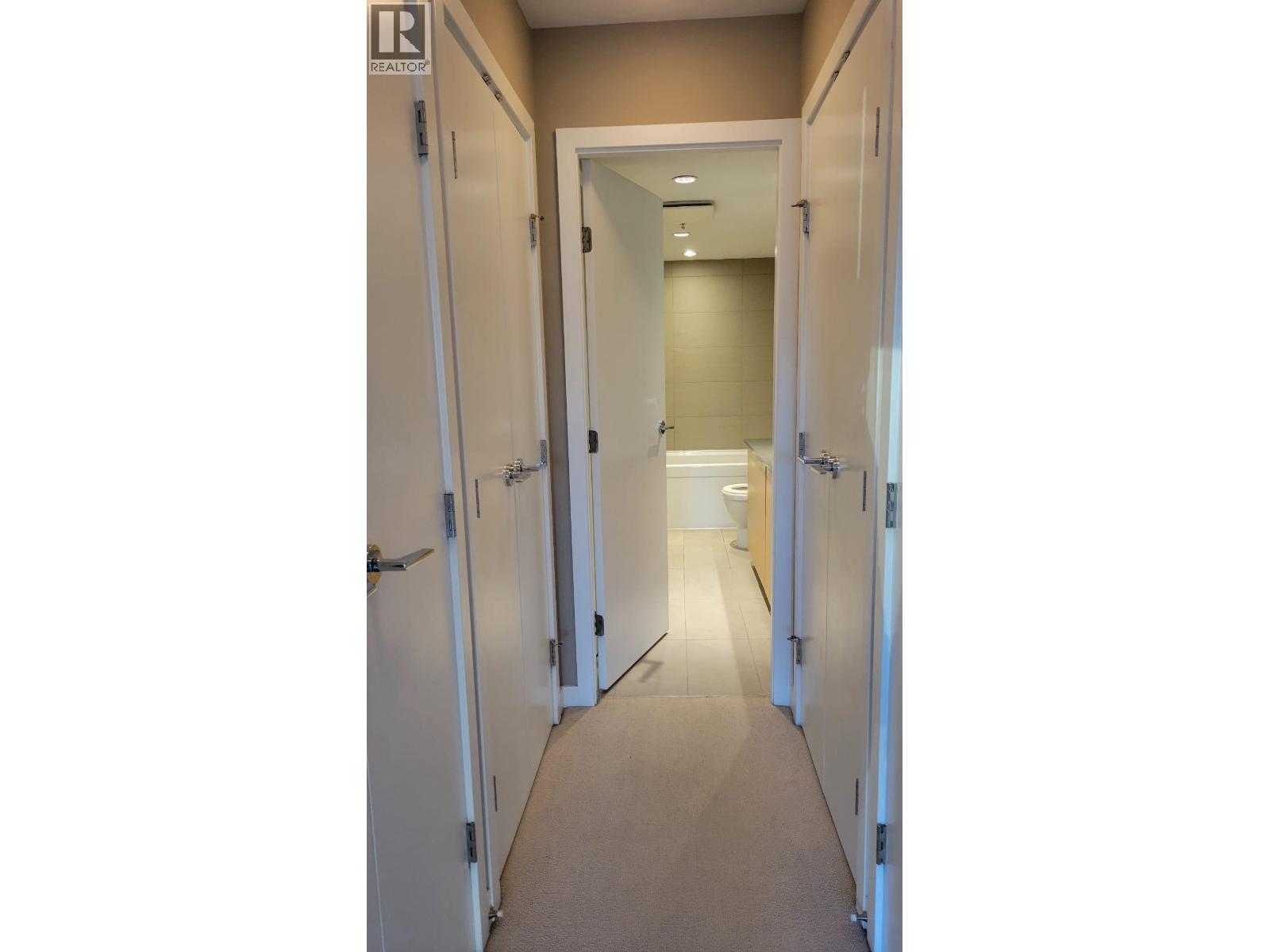 419 135 E 17th Street, North Vancouver, British Columbia  V7L 0C4 - Photo 11 - R3098113