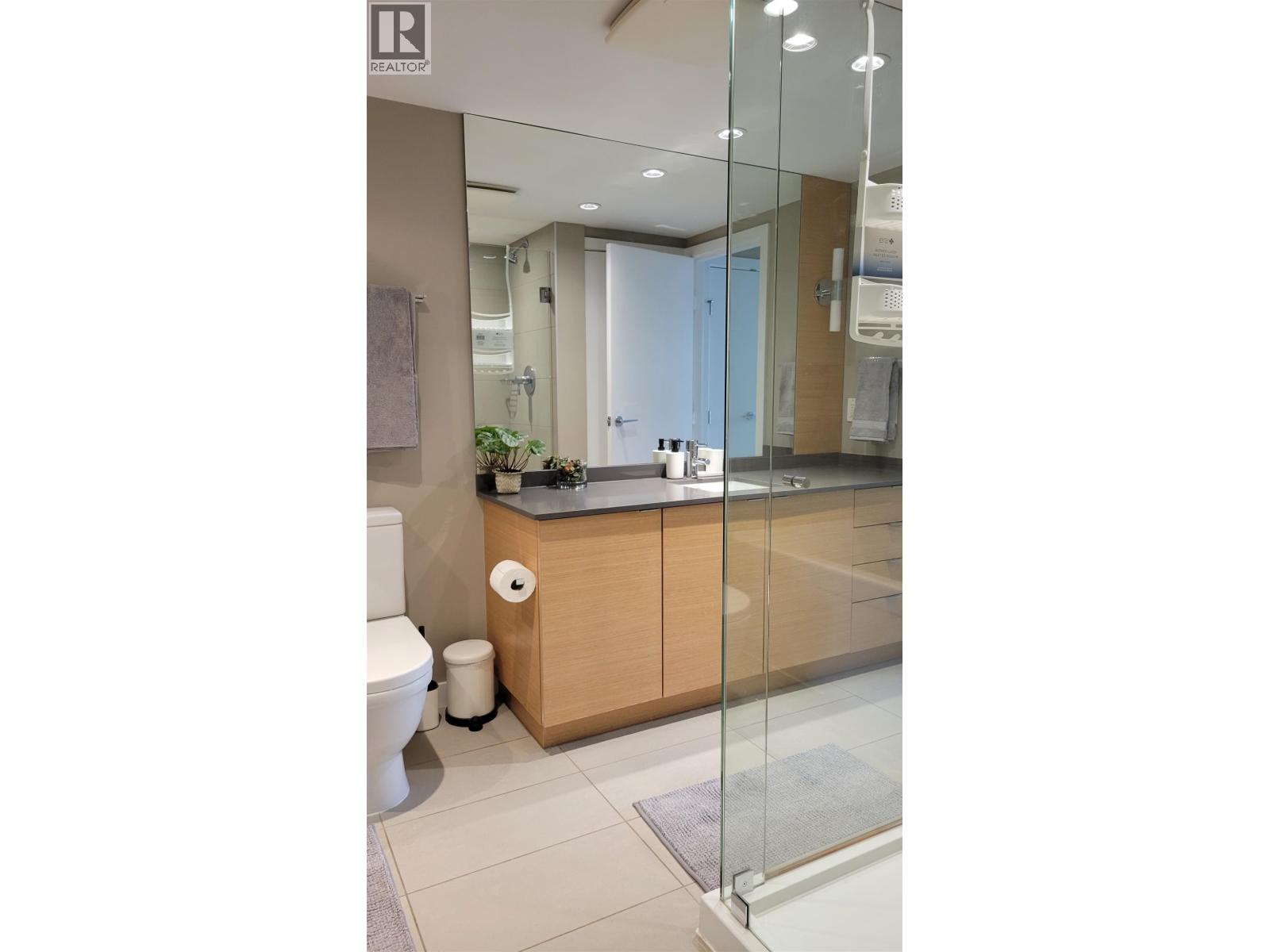 419 135 E 17th Street, North Vancouver, British Columbia  V7L 0C4 - Photo 12 - R3098113