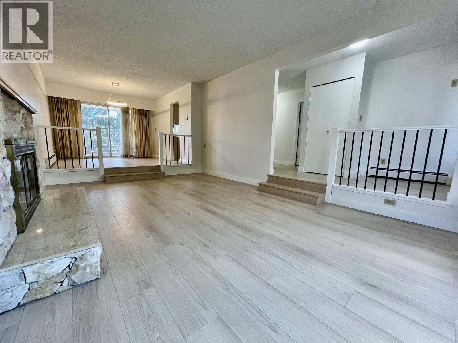 657 Poirier Street, Coquitlam, British Columbia  V3J 7M5 - Photo 5 - R3087039