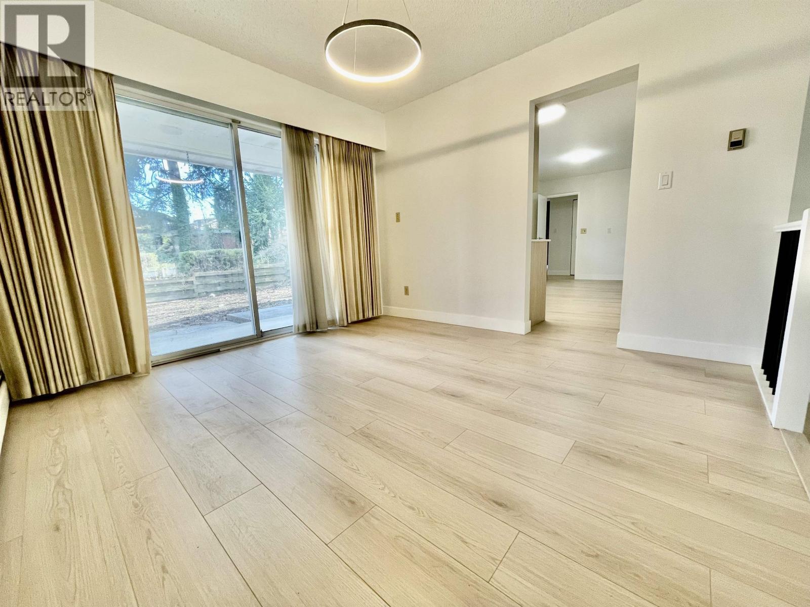 657 Poirier Street, Coquitlam, British Columbia  V3J 7M5 - Photo 4 - R3087039