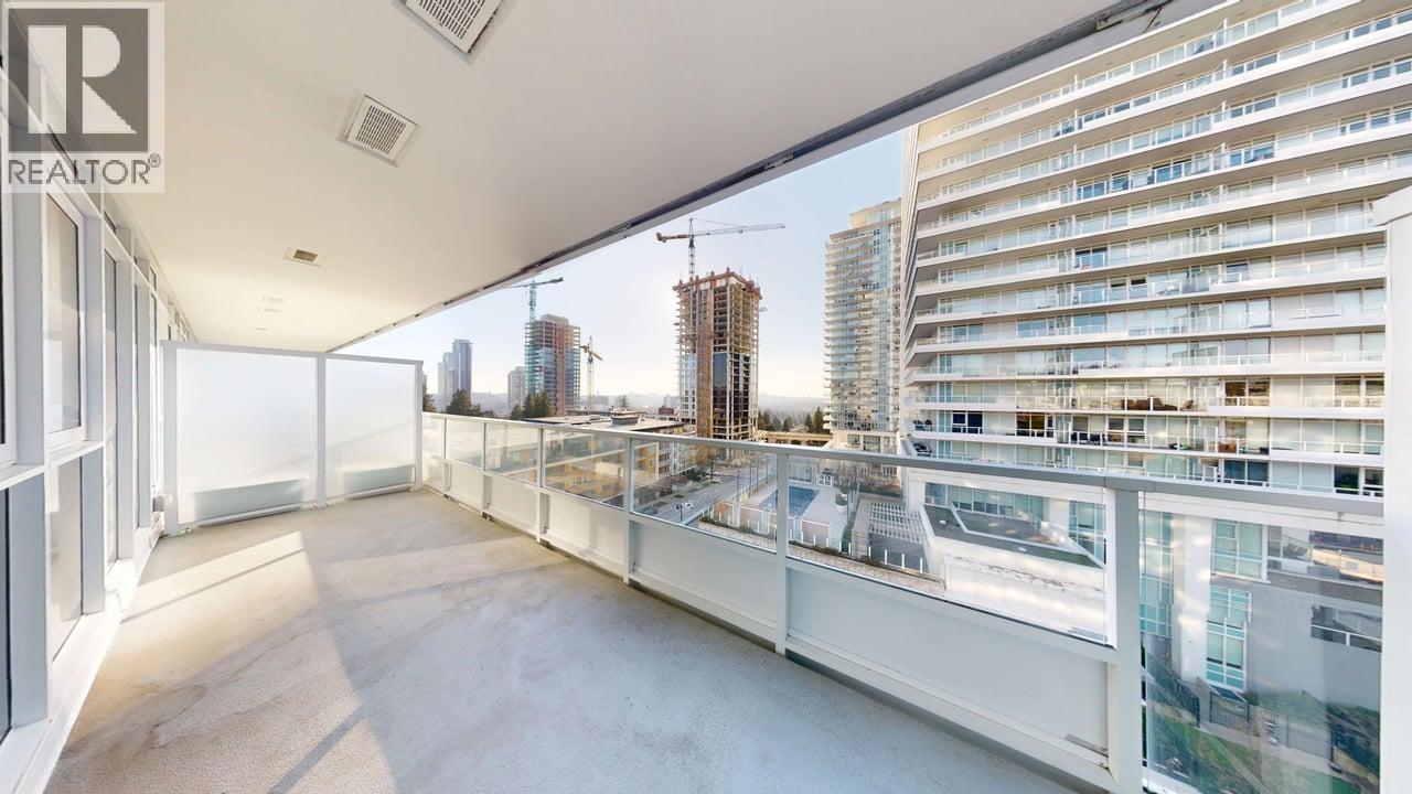 703 525 Foster Avenue, Coquitlam, British Columbia  V3J 0H6 - Photo 3 - R3098102