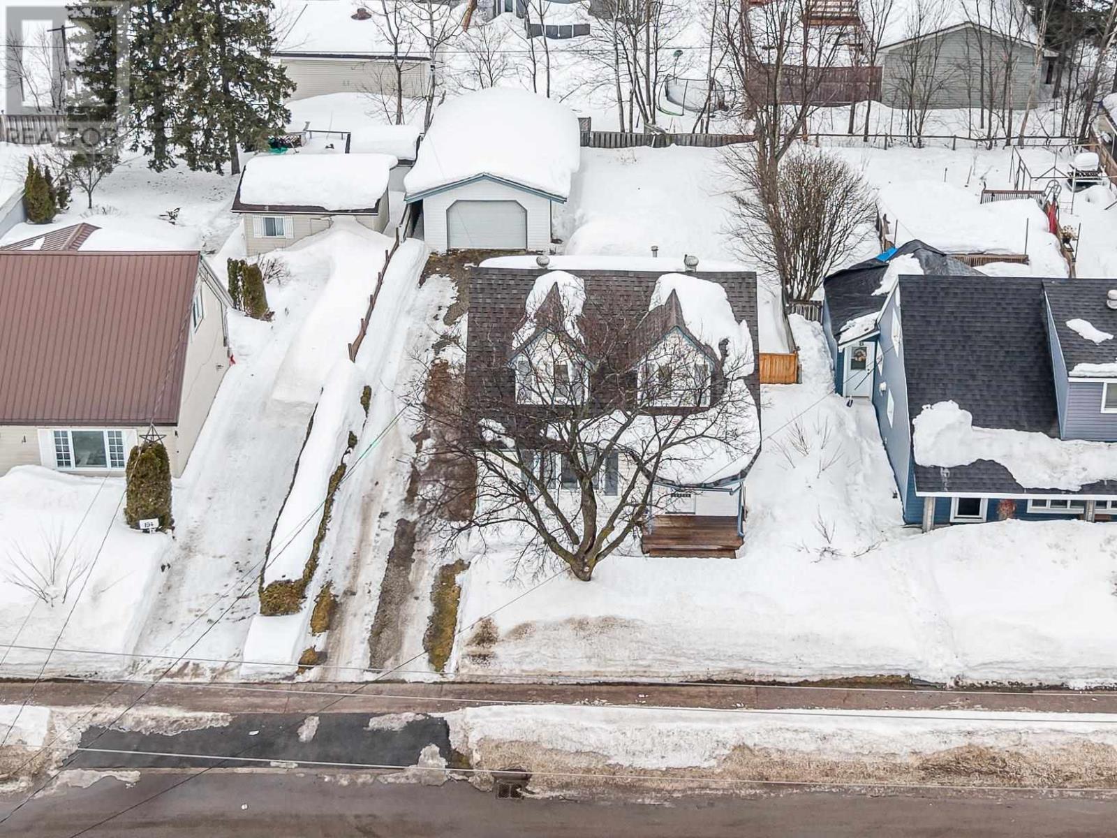 196 Macdonald Ave, Sault Ste. Marie, Ontario  P6B 1H5 - Photo 38 - SM260436