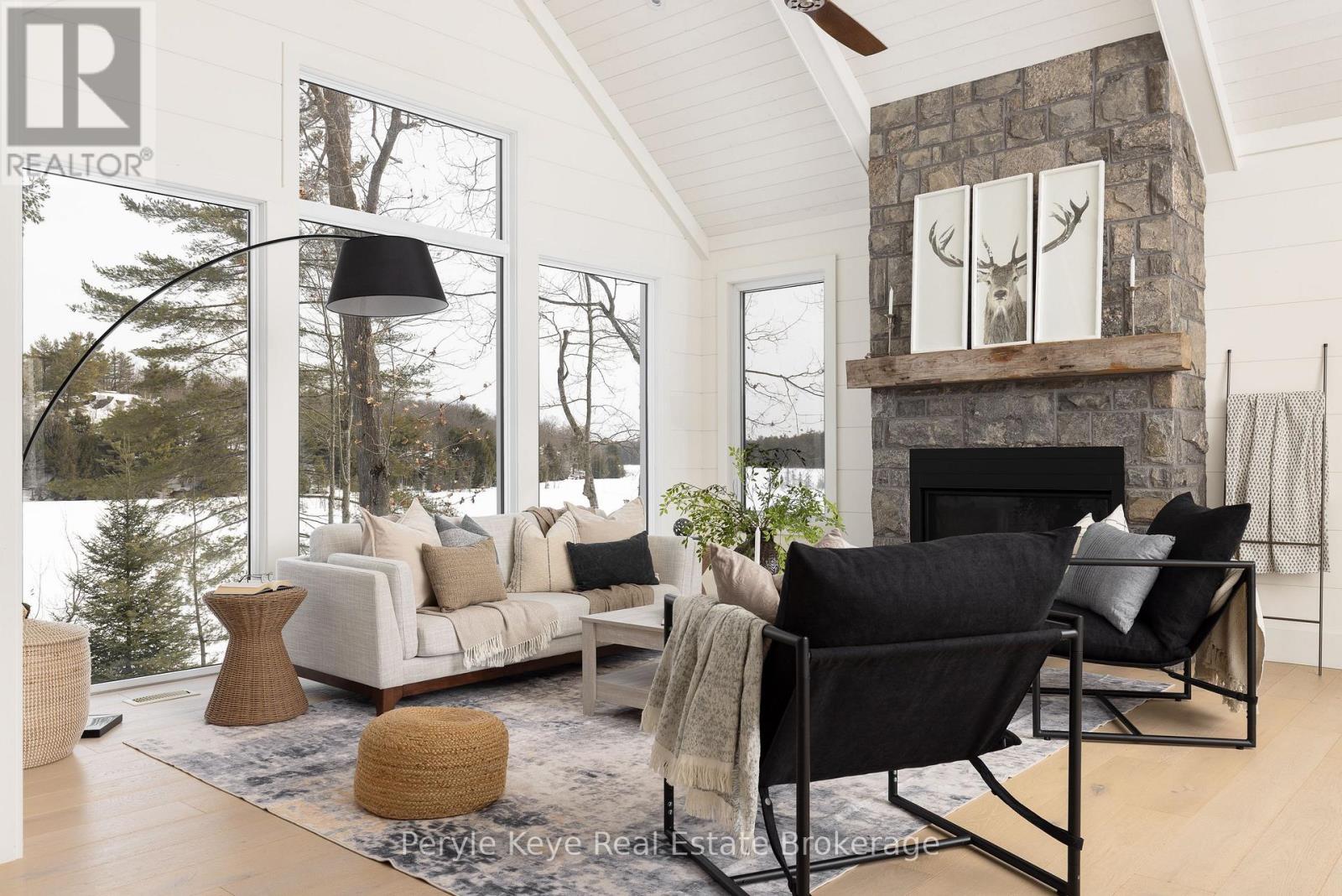 1079 SPENCE LAKE DRIVE, Bracebridge, Ontario