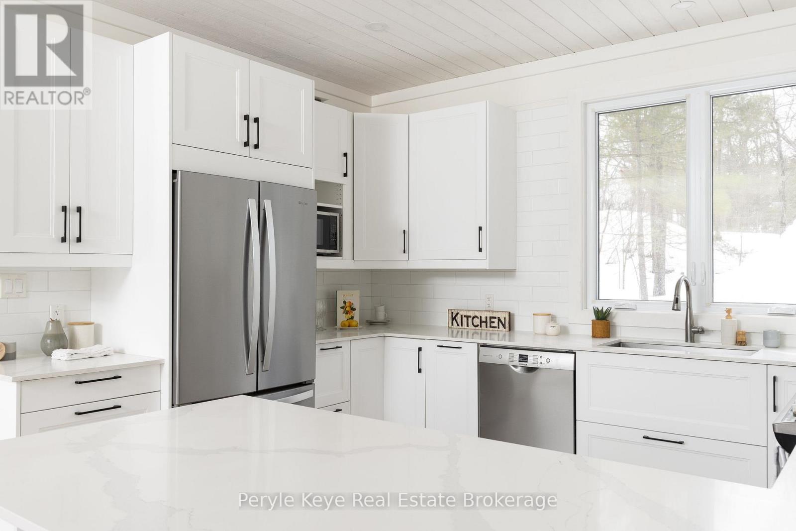 1079 Spence Lake Drive, Bracebridge, Ontario  P1L 0A1 - Photo 25 - X12869416