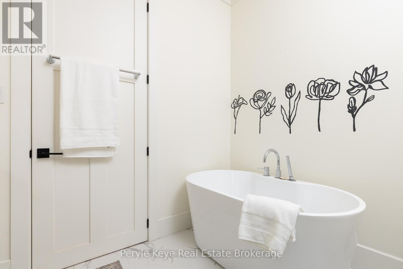 1079 Spence Lake Drive, Bracebridge, Ontario  P1L 0A1 - Photo 36 - X12869416