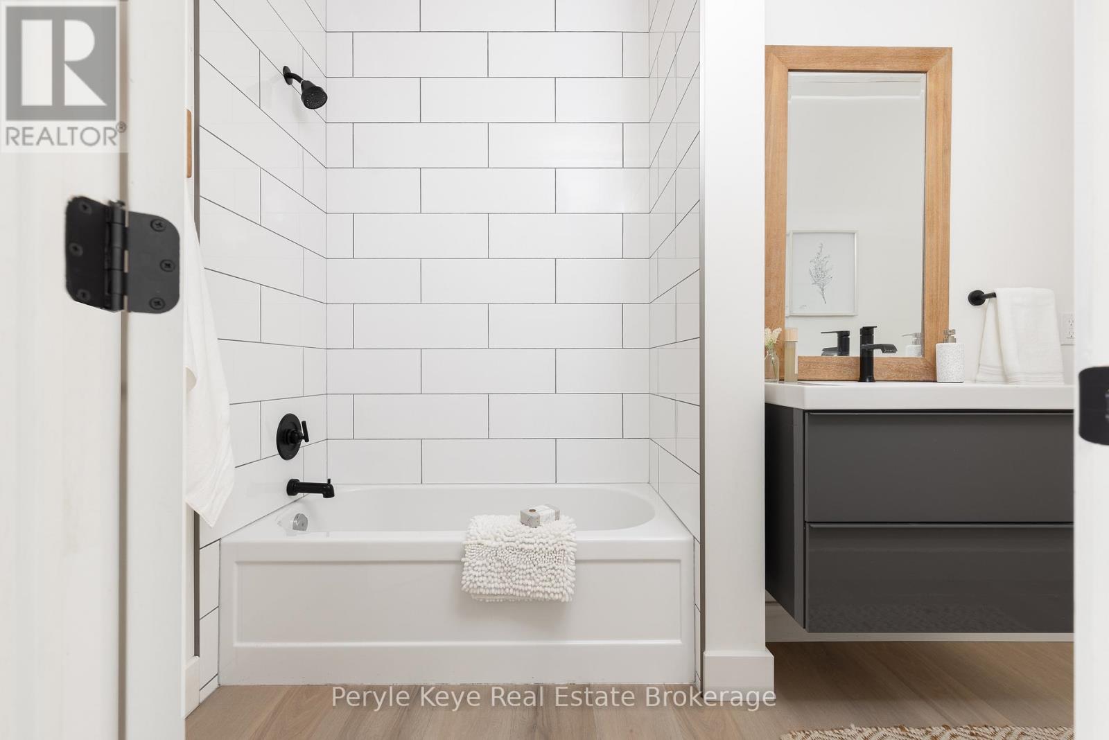 1079 Spence Lake Drive, Bracebridge, Ontario  P1L 0A1 - Photo 44 - X12869416