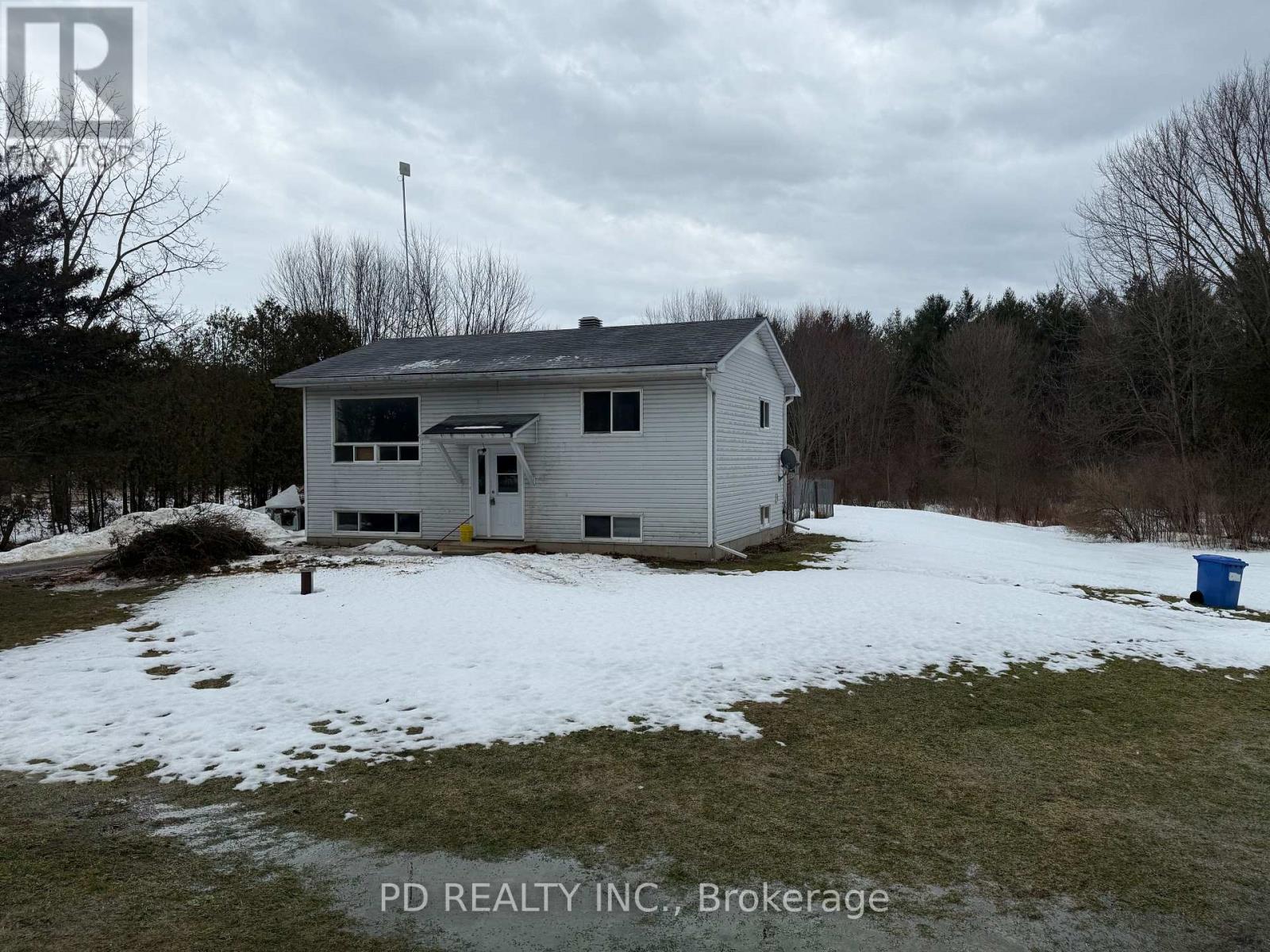 323 Lower Oak Leaf Road, Leeds And The Thousand Islands, Ontario  K0E 1N0 - Photo 3 - X12869410