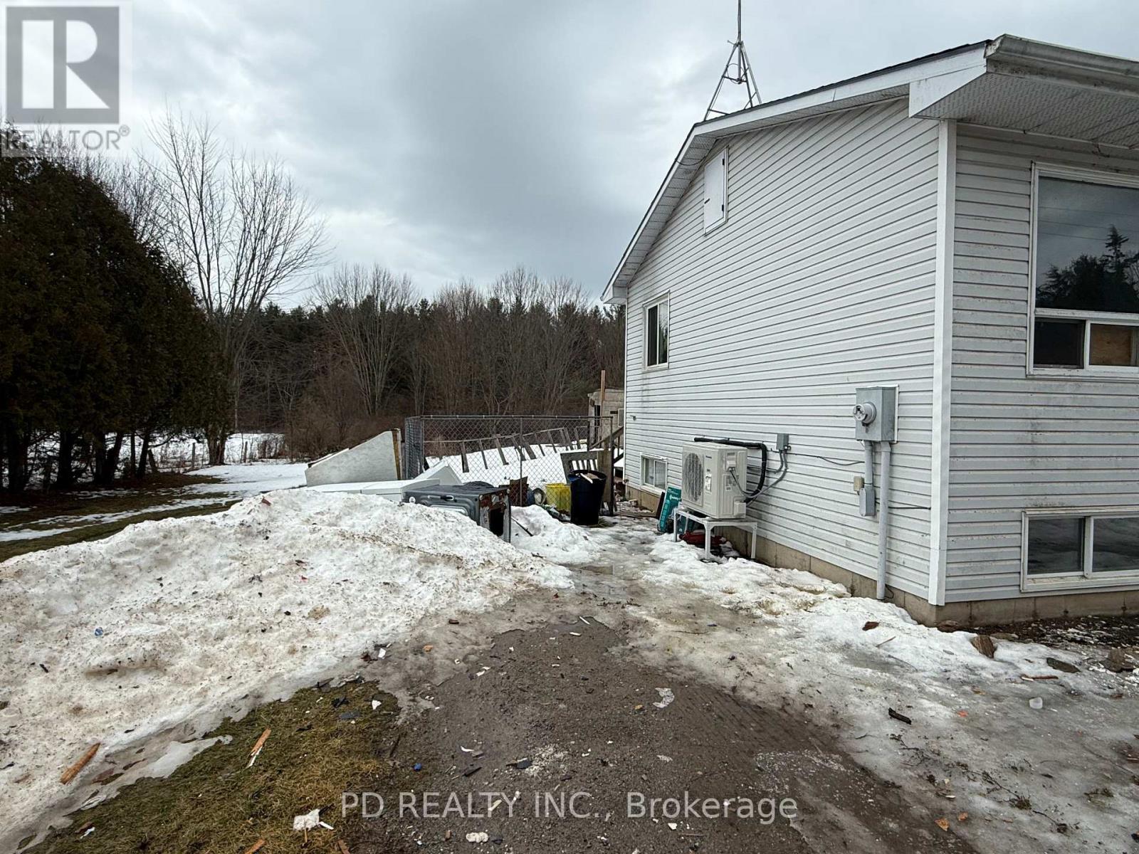 323 Lower Oak Leaf Road, Leeds And The Thousand Islands, Ontario  K0E 1N0 - Photo 5 - X12869410