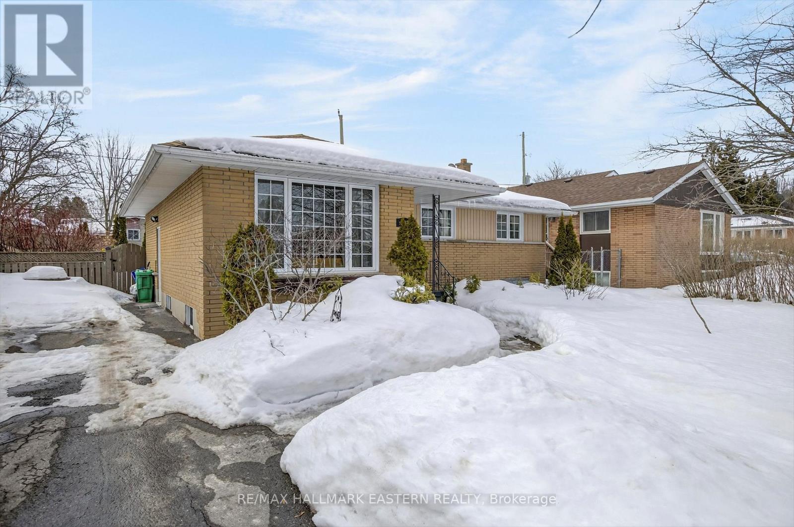 897 Westdale Avenue, Peterborough, Ontario  K9H 6C5 - Photo 5 - X12869432