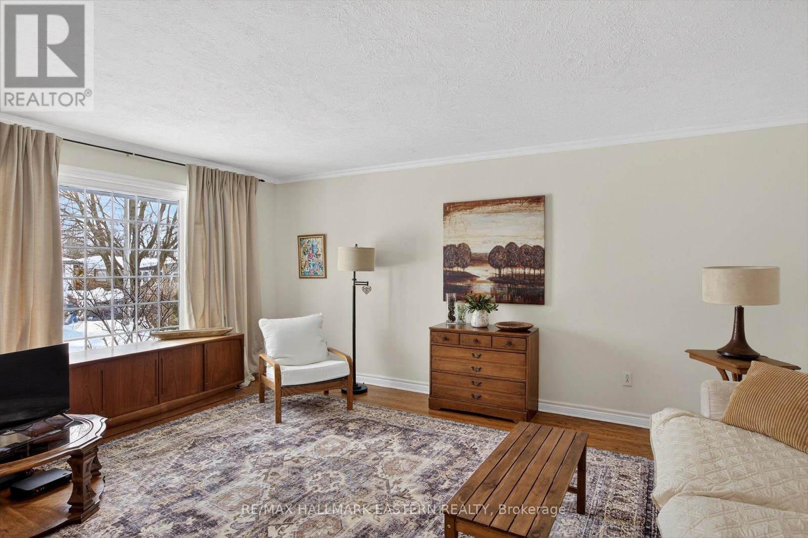 897 Westdale Avenue, Peterborough, Ontario  K9H 6C5 - Photo 8 - X12869432