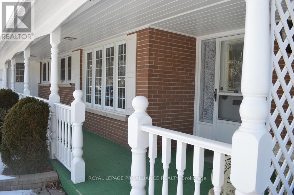 9 Parkview Heights, Quinte West (Trenton Ward), Ontario  K8V 5L9 - Photo 5 - X12869440