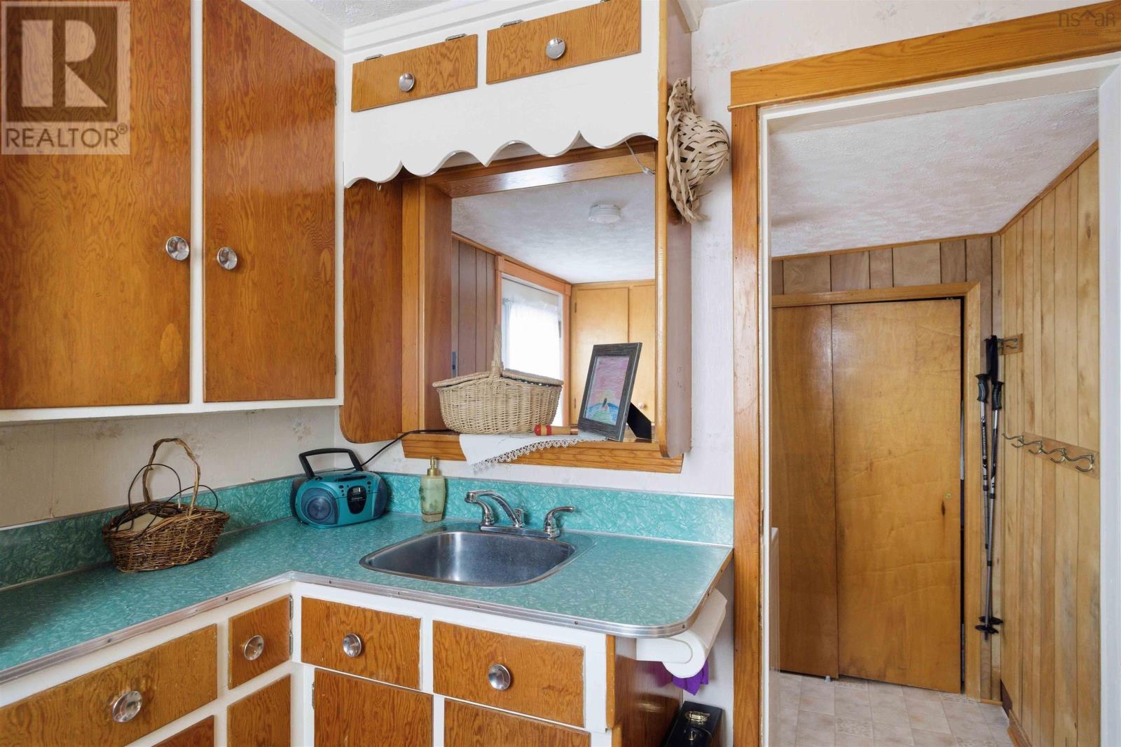 1535 Victoria Road, Dempseys Corner, Nova Scotia  B0P 1C0 - Photo 19 - 202604232