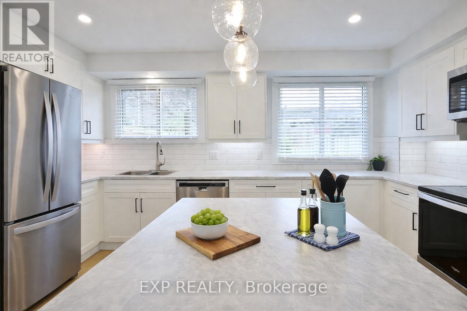 150 Overlea Drive, Kitchener, Ontario  N2M 1T3 - Photo 5 - X12824952