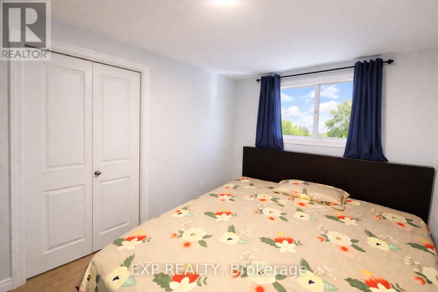 150 Overlea Drive, Kitchener, Ontario  N2M 1T3 - Photo 8 - X12824952