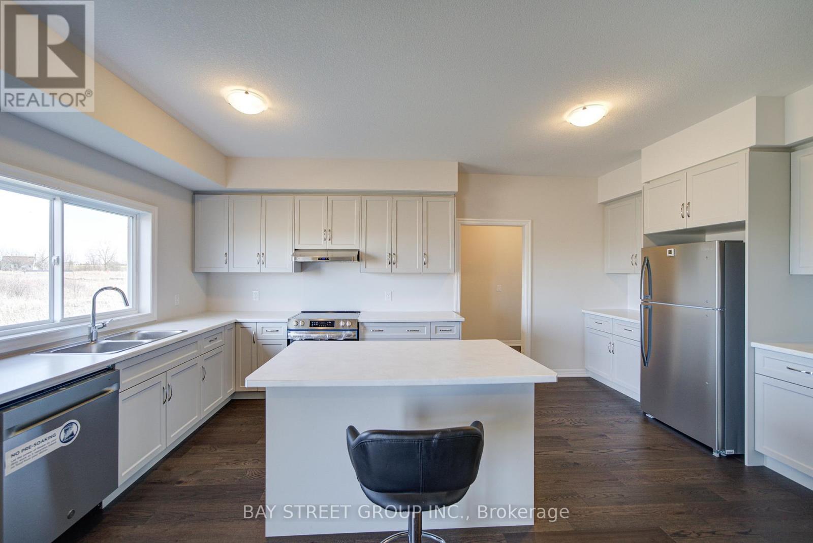 39 Meadowlark Drive, Port Colborne, Ontario  L3K 6E3 - Photo 8 - X12869268