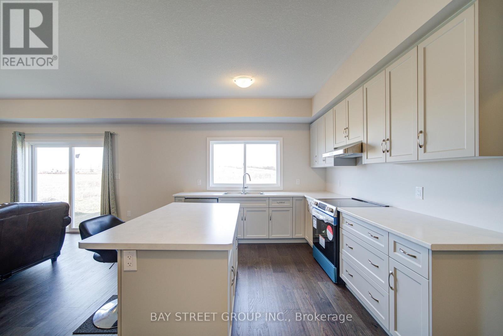 39 Meadowlark Drive, Port Colborne, Ontario  L3K 6E3 - Photo 9 - X12869268