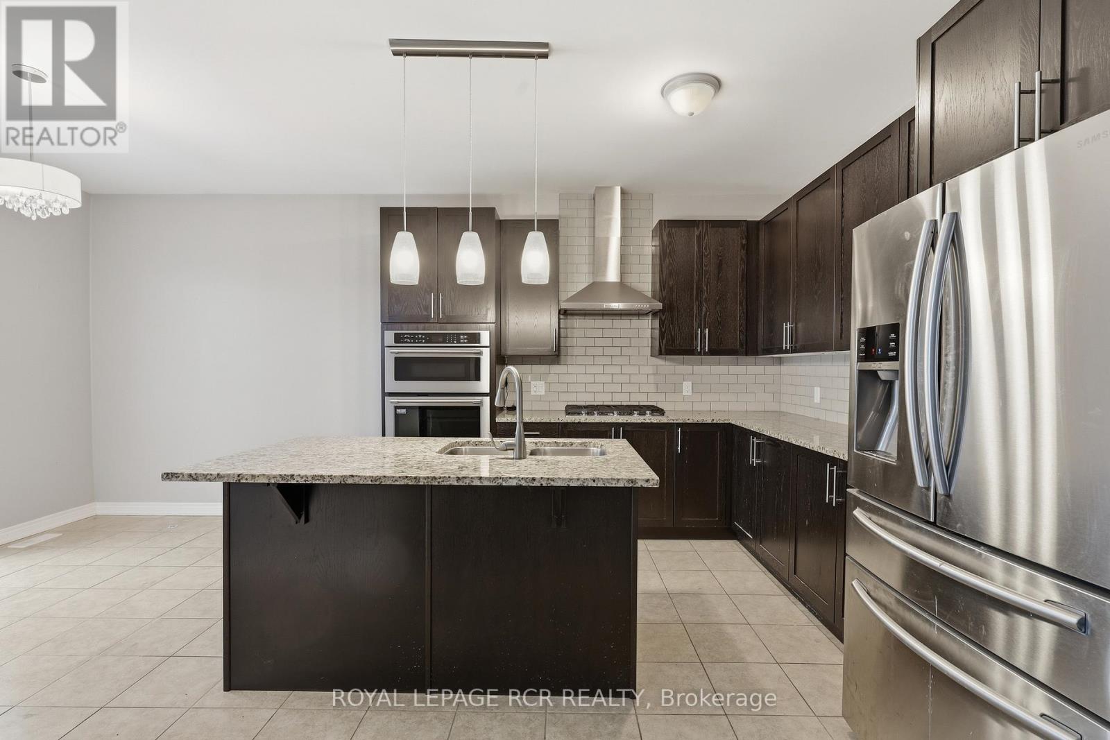 264 Johnson Drive, Shelburne, Ontario  L9V 3V7 - Photo 6 - X12864792