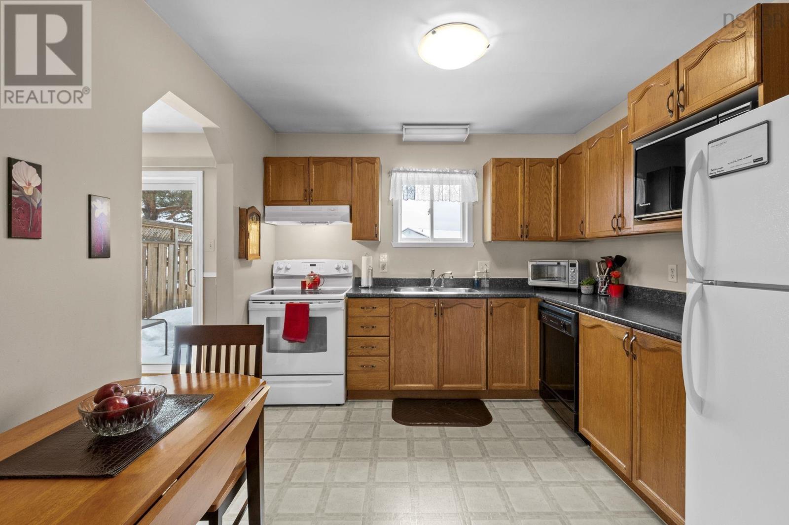 36 Armoyan Drive, Lower Sackville, Nova Scotia  B4C 3S5 - Photo 6 - 202604283