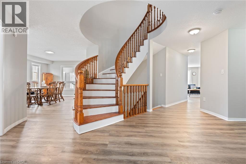 51 Hunter Way, Brantford, Ontario  N3T 6S3 - Photo 4 - 40811214